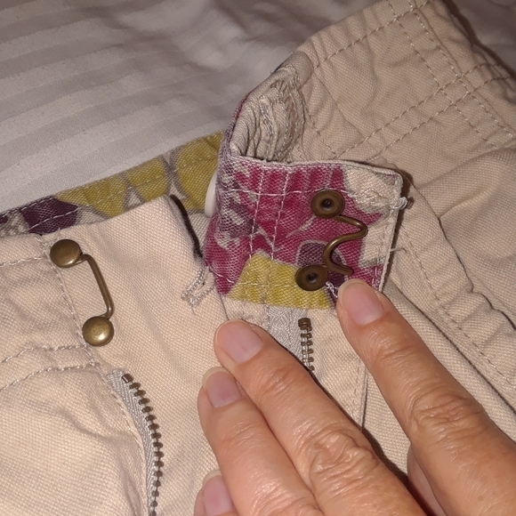 EDDIE Bauer 100% Cotton Tan Pants Size 4 - Picture 4 of 7